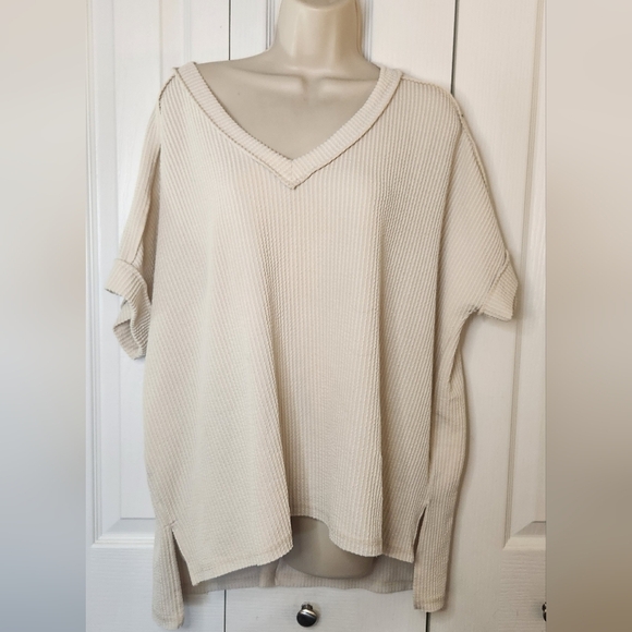 Zenana Outfitters Tops - High low cream white shirt texture lines size large xl light airy shirt sleeve